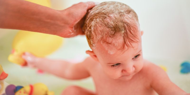 Shampoo para bebê e os tipos de cabelos